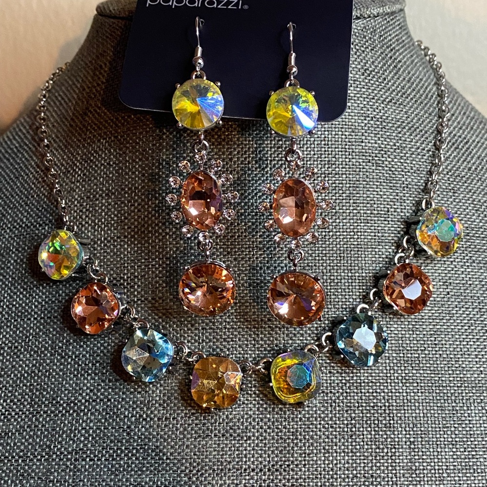 Iridescent multicolor pair